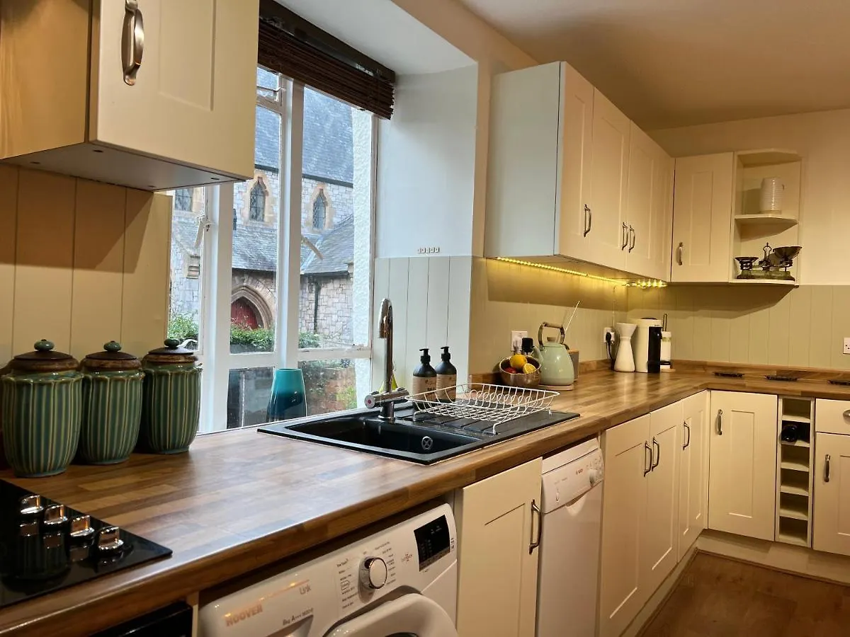 Church View A First Floor Apartment In The Heart Of Historic Topsham United Kingdom
